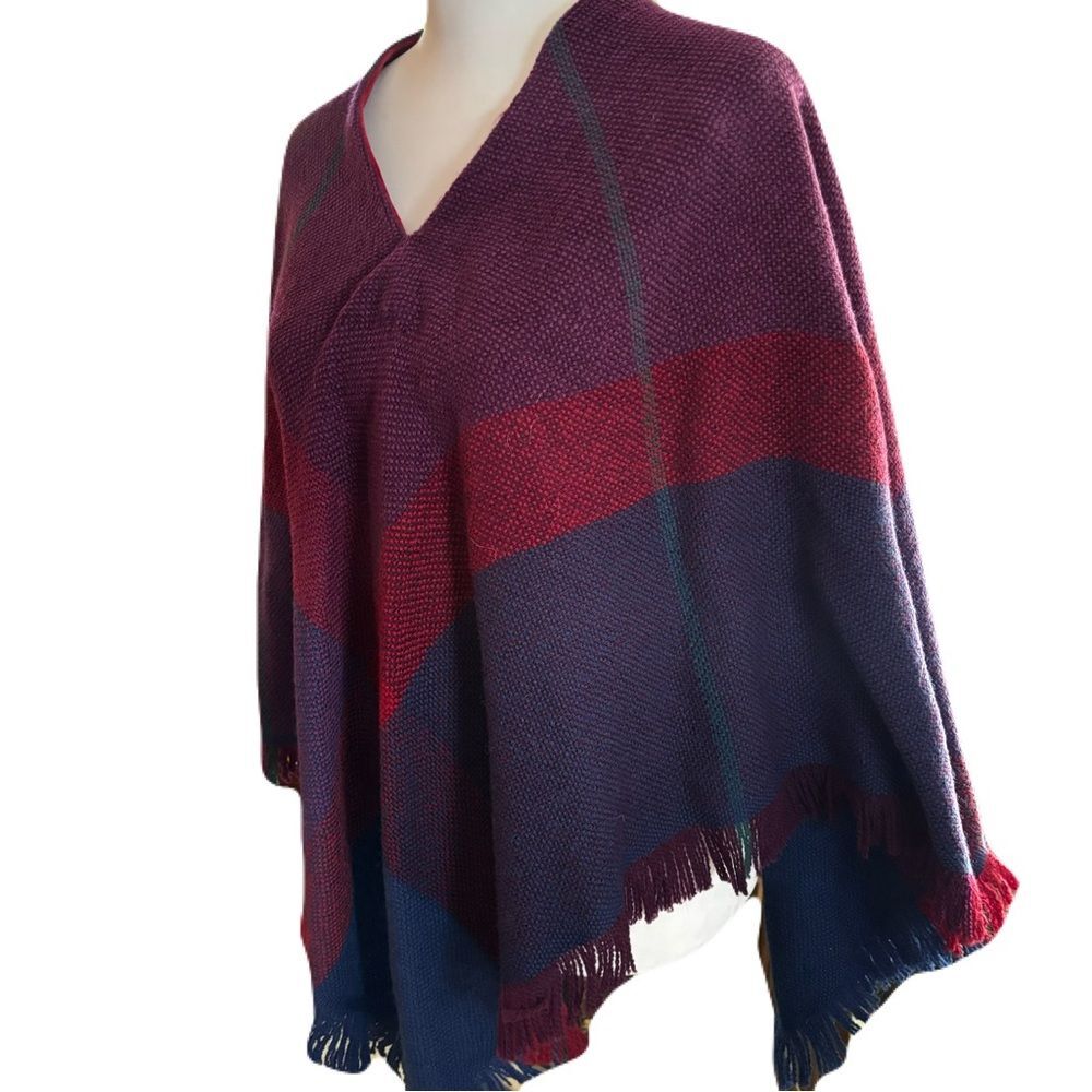 Churchill Handwoven Wool Poncho | Vintage | EUC - Picture 9 of 11